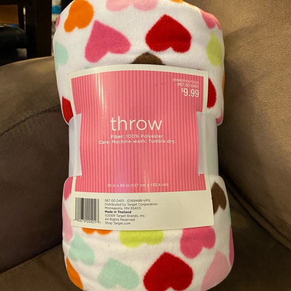 Target Other - 💞 Fleece heart throw blanket